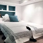Cityscape Budget Apartments Breadfield