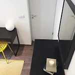 Cityscape Budget Apartments Breadfield