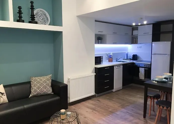 Cityscape Budget Apartments Breadfield