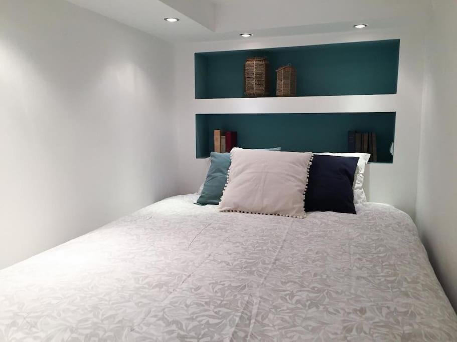 Cityscape Budget Breadfield Apartment